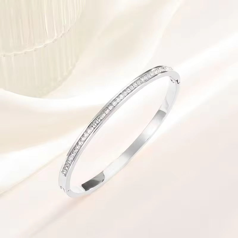 Flirt Alert – Stackable Silver Bangle