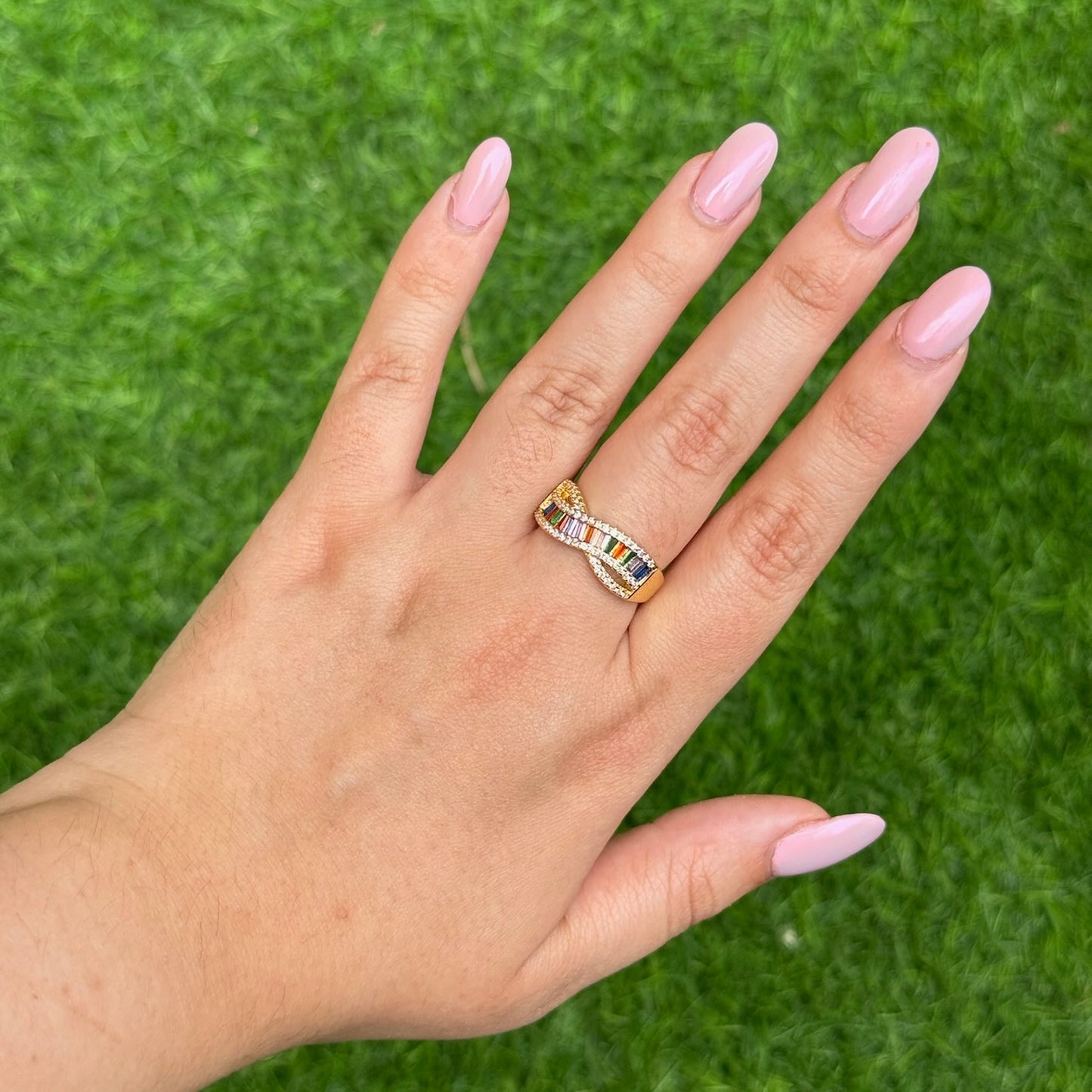 Mood Swing – Crossover Ring with Multicolor Gems