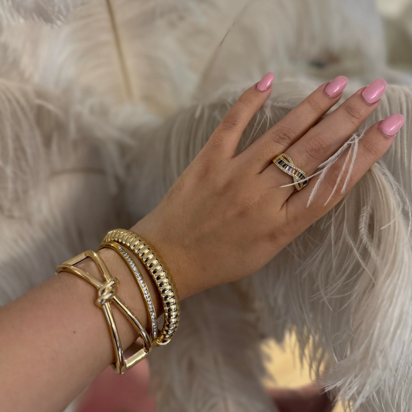 Mood Swing – Crossover Ring with Multicolor Gems