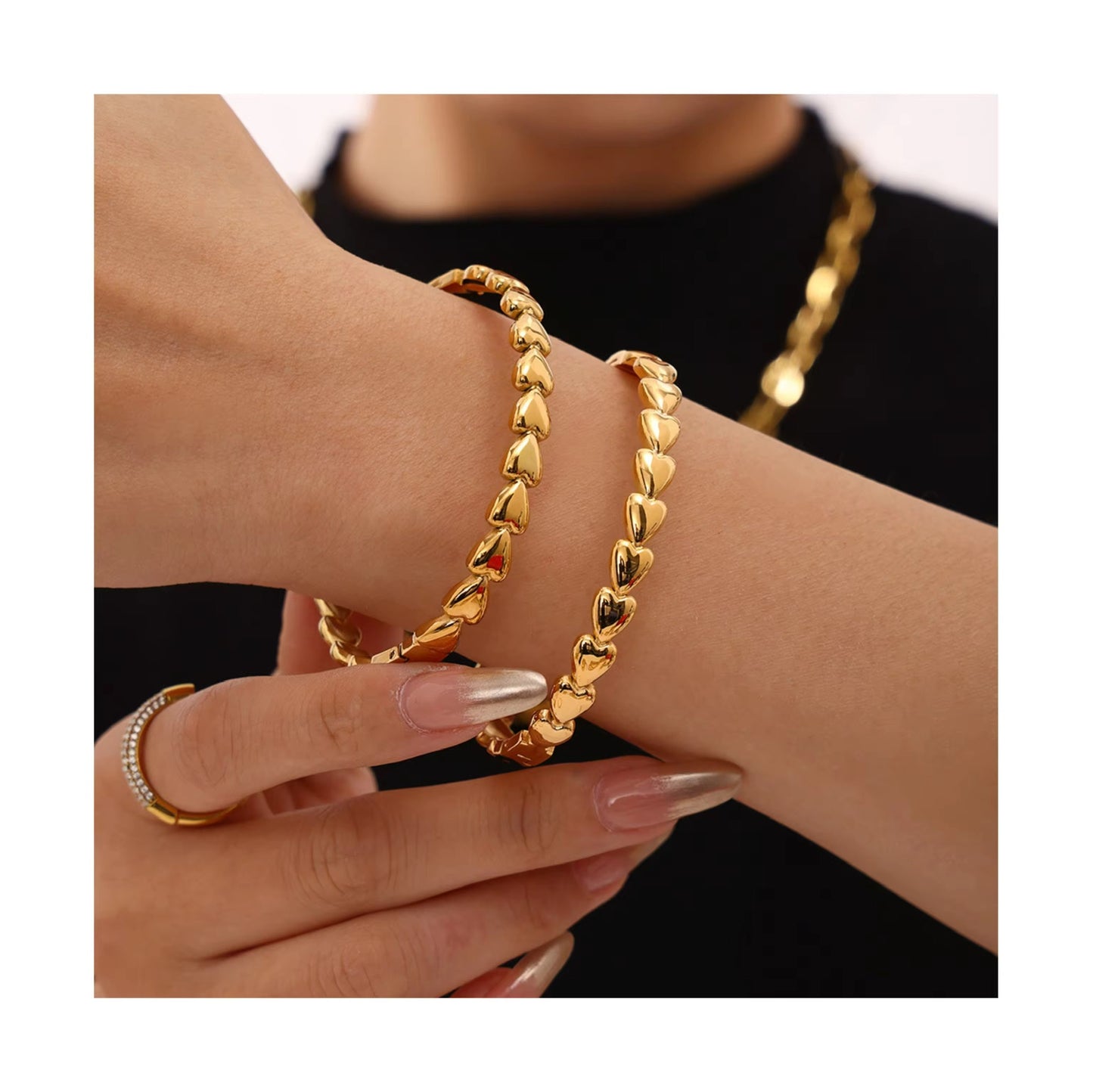 Emotionally Available - Gold Heart Link Bangle
