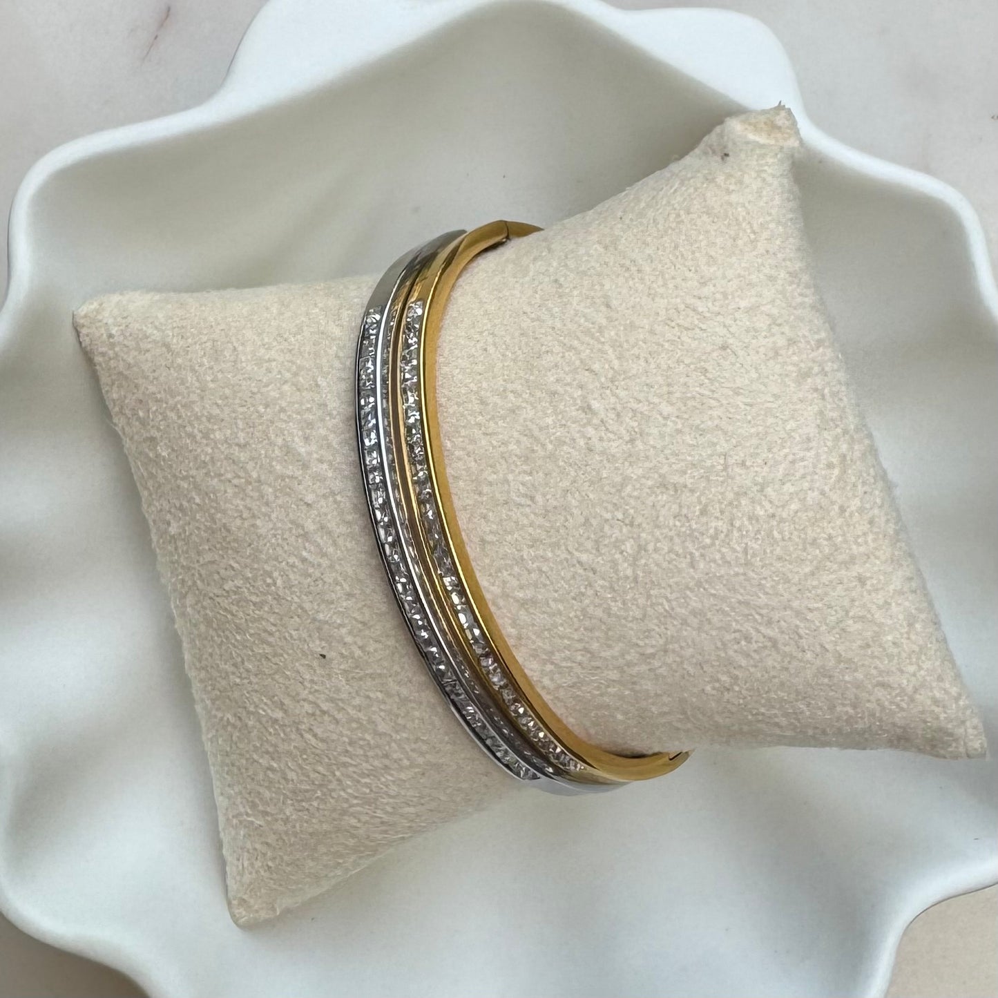 Flirt Alert – Stackable Silver Bangle
