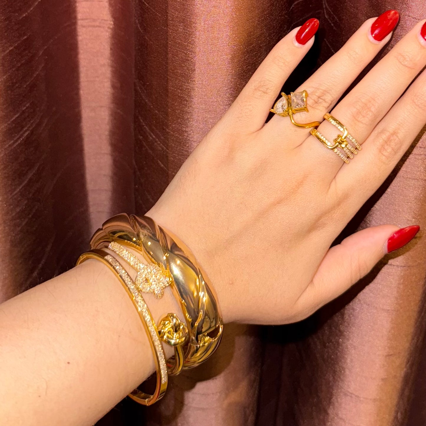 Bold Move – Chunky Gold Statement Bracelet